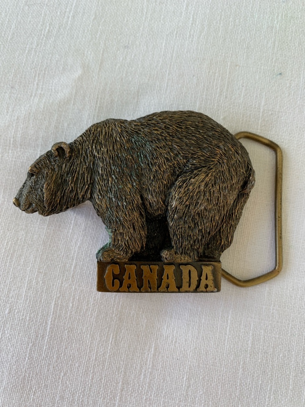 Canada Belt Buckle - Grizzly Bear - 1981 - Indiana Metal Craft